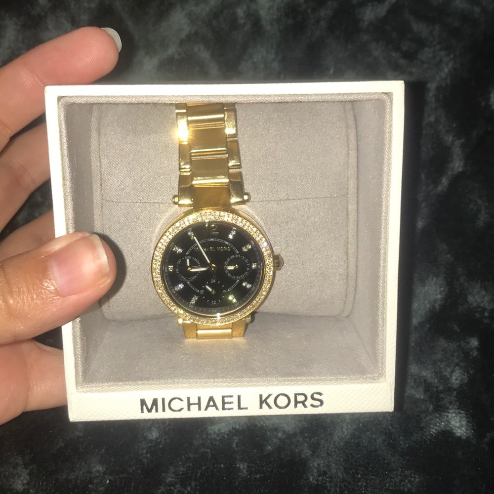 SOLLLLLDDDD Authentic rare Michael Kors watch 💓